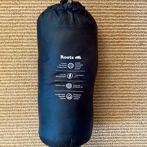 Roots Packable jacket (broken zipper)